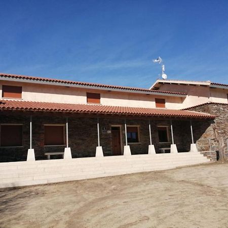 Albergue Villa De Salvatierra Salvatierra de Tormes Exterior foto